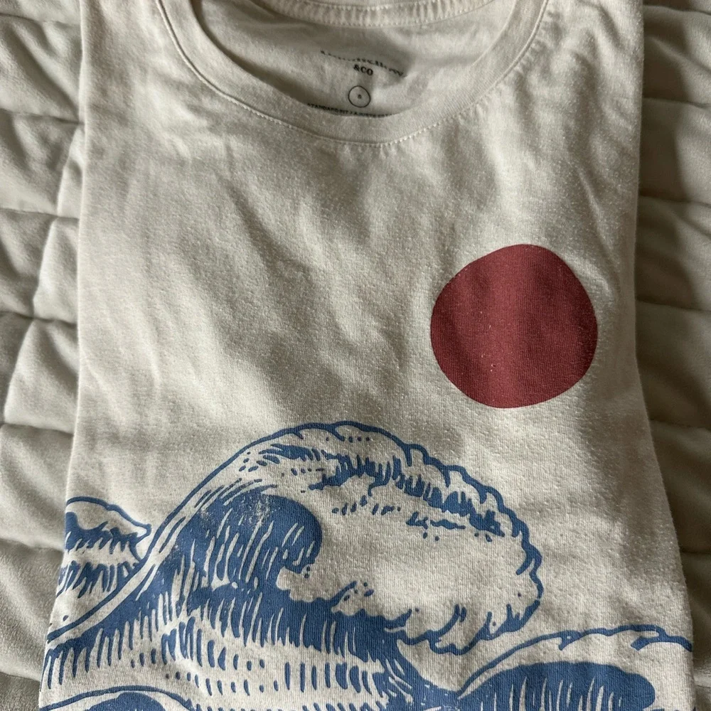 Goodfellow & Co Off White Blue Waves Tee - Picture 6 of 6